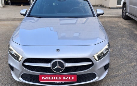 Mercedes-Benz A-Класс, 2019 год, 2 499 000 рублей, 2 фотография