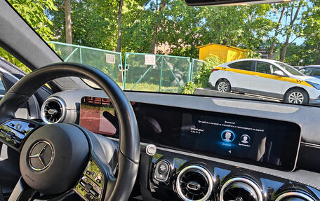 Mercedes-Benz A-Класс, 2019 год, 2 499 000 рублей, 10 фотография