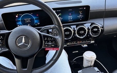 Mercedes-Benz A-Класс, 2019 год, 2 499 000 рублей, 14 фотография