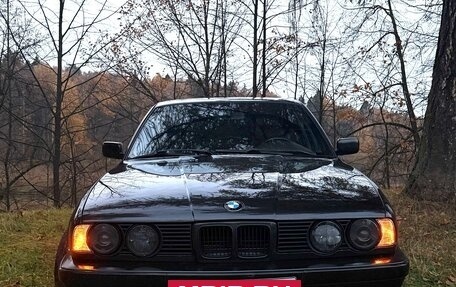 BMW 5 серия, 1992 год, 690 000 рублей, 2 фотография