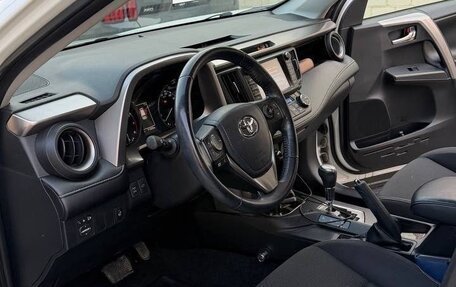 Toyota RAV4, 2018 год, 2 550 000 рублей, 7 фотография