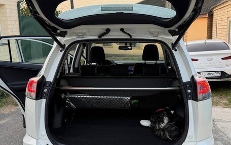 Toyota RAV4, 2018 год, 2 550 000 рублей, 12 фотография
