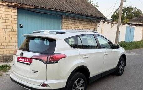 Toyota RAV4, 2018 год, 2 550 000 рублей, 15 фотография