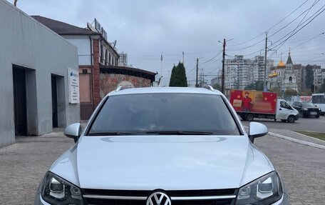 Volkswagen Touareg III, 2010 год, 2 400 000 рублей, 1 фотография