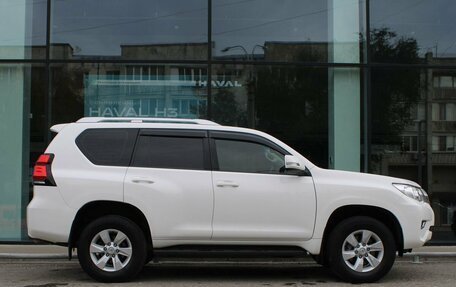 Toyota Land Cruiser Prado 150 рестайлинг, 2017 год, 4 569 000 рублей, 4 фотография
