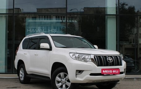 Toyota Land Cruiser Prado 150 рестайлинг, 2017 год, 4 569 000 рублей, 3 фотография