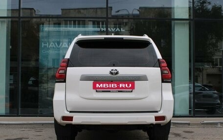 Toyota Land Cruiser Prado 150 рестайлинг, 2017 год, 4 569 000 рублей, 6 фотография