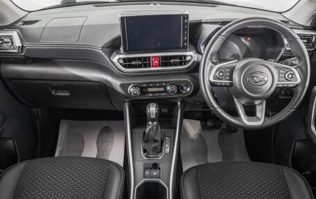 Daihatsu Rocky, 2021 год, 1 600 000 рублей, 26 фотография