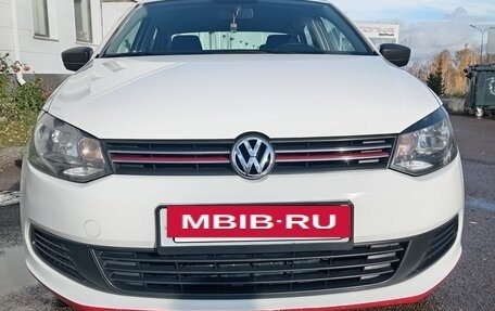 Volkswagen Polo VI (EU Market), 2013 год, 890 000 рублей, 18 фотография