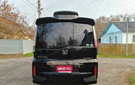 Honda Stepwgn IV рестайлинг, 2015 год, 1 750 000 рублей, 5 фотография