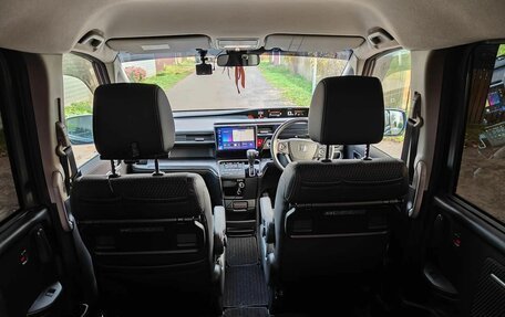 Honda Stepwgn IV рестайлинг, 2015 год, 1 750 000 рублей, 16 фотография