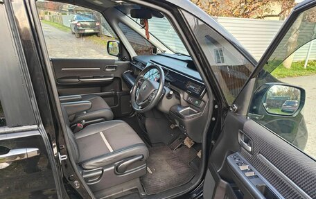 Honda Stepwgn IV рестайлинг, 2015 год, 1 750 000 рублей, 12 фотография