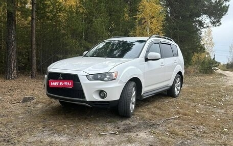 Mitsubishi Outlander III рестайлинг 3, 2010 год, 1 100 000 рублей, 1 фотография