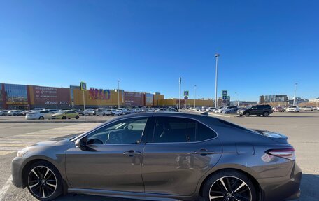 Toyota Camry, 2019 год, 2 600 000 рублей, 15 фотография
