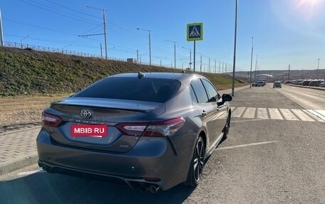 Toyota Camry, 2019 год, 2 600 000 рублей, 10 фотография