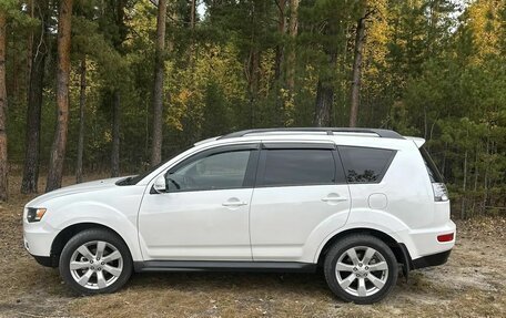 Mitsubishi Outlander III рестайлинг 3, 2010 год, 1 100 000 рублей, 7 фотография