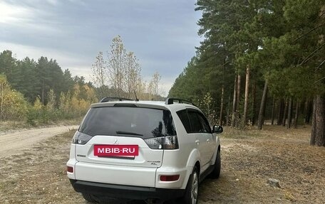 Mitsubishi Outlander III рестайлинг 3, 2010 год, 1 100 000 рублей, 4 фотография