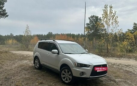 Mitsubishi Outlander III рестайлинг 3, 2010 год, 1 100 000 рублей, 8 фотография