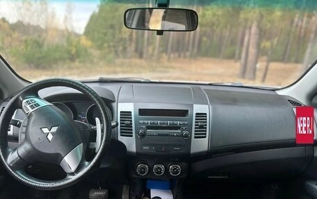 Mitsubishi Outlander III рестайлинг 3, 2010 год, 1 100 000 рублей, 19 фотография
