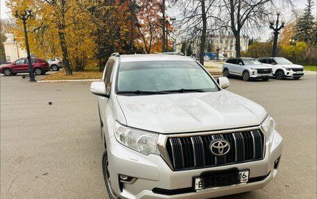 Toyota Land Cruiser Prado 150 рестайлинг, 2021 год, 4 160 000 рублей, 10 фотография