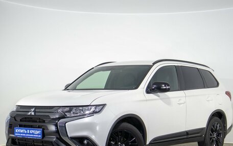Mitsubishi Outlander III рестайлинг 3, 2021 год, 2 649 000 рублей, 4 фотография