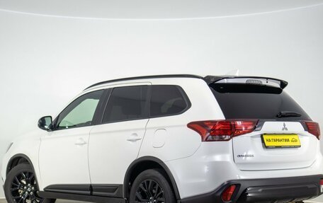 Mitsubishi Outlander III рестайлинг 3, 2021 год, 2 649 000 рублей, 7 фотография