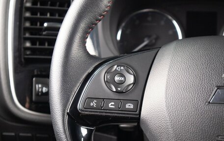 Mitsubishi Outlander III рестайлинг 3, 2021 год, 2 649 000 рублей, 12 фотография