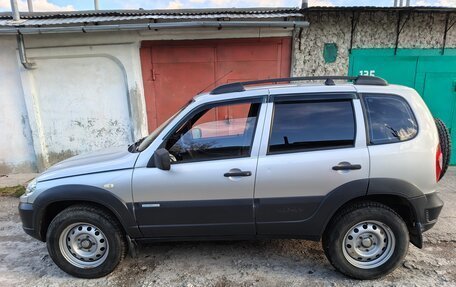 Chevrolet Niva I рестайлинг, 2011 год, 440 000 рублей, 3 фотография