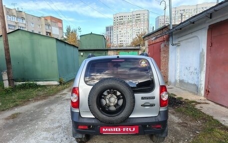 Chevrolet Niva I рестайлинг, 2011 год, 440 000 рублей, 4 фотография