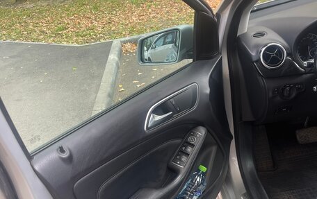 Mercedes-Benz B-Класс, 2012 год, 950 000 рублей, 11 фотография