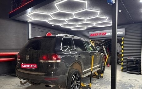 Volkswagen Touareg III, 2008 год, 1 700 000 рублей, 3 фотография