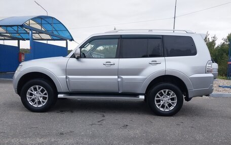 Mitsubishi Pajero IV рестайлинг 2, 2011 год, 1 670 000 рублей, 3 фотография
