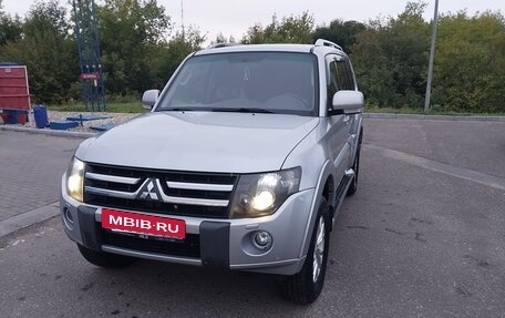 Mitsubishi Pajero IV рестайлинг 2, 2011 год, 1 670 000 рублей, 9 фотография