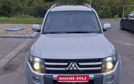 Mitsubishi Pajero IV рестайлинг 2, 2011 год, 1 670 000 рублей, 8 фотография