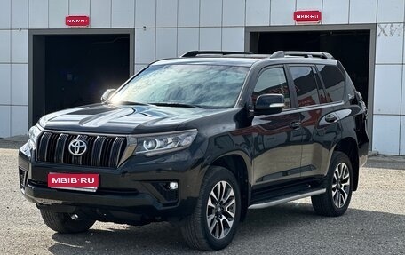 Toyota Land Cruiser Prado 150 рестайлинг, 2021 год, 7 750 000 рублей, 1 фотография