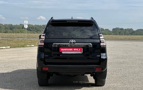 Toyota Land Cruiser Prado 150 рестайлинг, 2021 год, 7 750 000 рублей, 6 фотография
