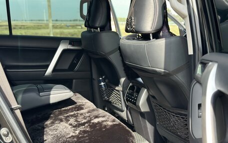 Toyota Land Cruiser Prado 150 рестайлинг, 2021 год, 7 750 000 рублей, 16 фотография