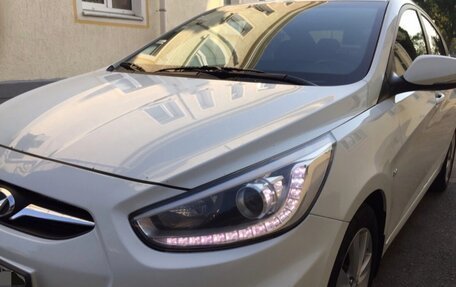 Hyundai Solaris II рестайлинг, 2013 год, 800 000 рублей, 7 фотография