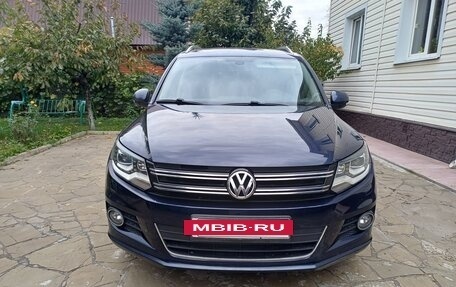 Volkswagen Tiguan I, 2016 год, 1 890 000 рублей, 2 фотография