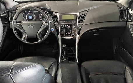 Hyundai Sonata VI, 2010 год, 1 030 000 рублей, 9 фотография
