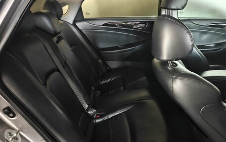 Hyundai Sonata VI, 2010 год, 1 030 000 рублей, 11 фотография