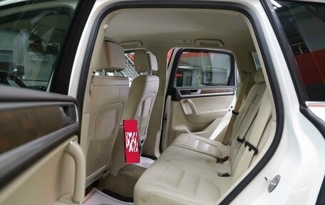 Volkswagen Touareg III, 2011 год, 1 850 000 рублей, 7 фотография
