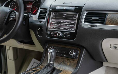 Volkswagen Touareg III, 2011 год, 1 850 000 рублей, 14 фотография