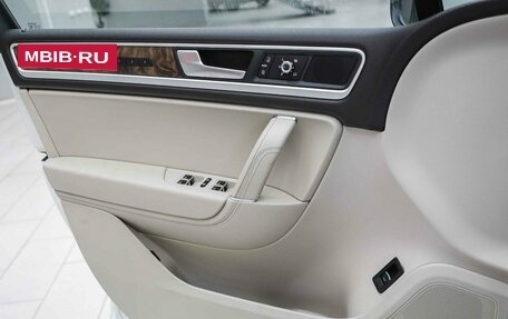 Volkswagen Touareg III, 2011 год, 1 850 000 рублей, 11 фотография