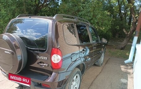 Chevrolet Niva I рестайлинг, 2011 год, 550 000 рублей, 3 фотография