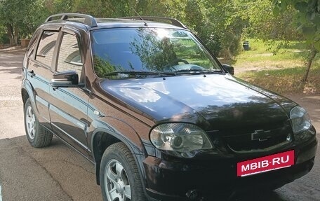Chevrolet Niva I рестайлинг, 2011 год, 550 000 рублей, 2 фотография