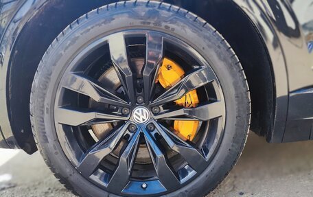 Volkswagen Touareg III, 2019 год, 4 500 000 рублей, 6 фотография