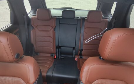 Volkswagen Touareg III, 2019 год, 4 500 000 рублей, 15 фотография