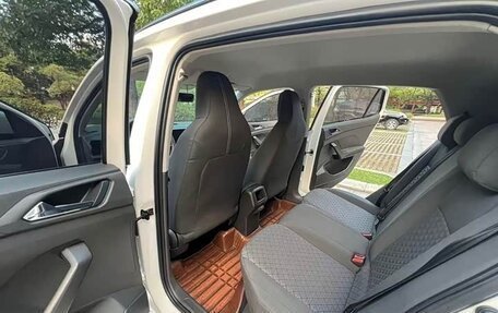 Volkswagen T-Cross I, 2022 год, 1 300 000 рублей, 11 фотография