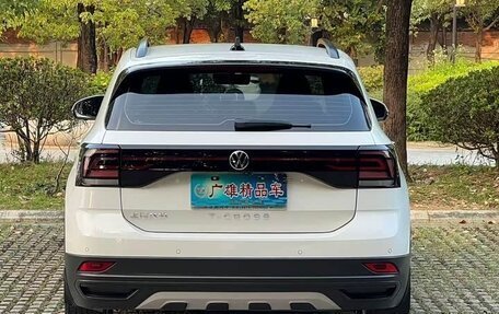 Volkswagen T-Cross I, 2022 год, 1 300 000 рублей, 8 фотография